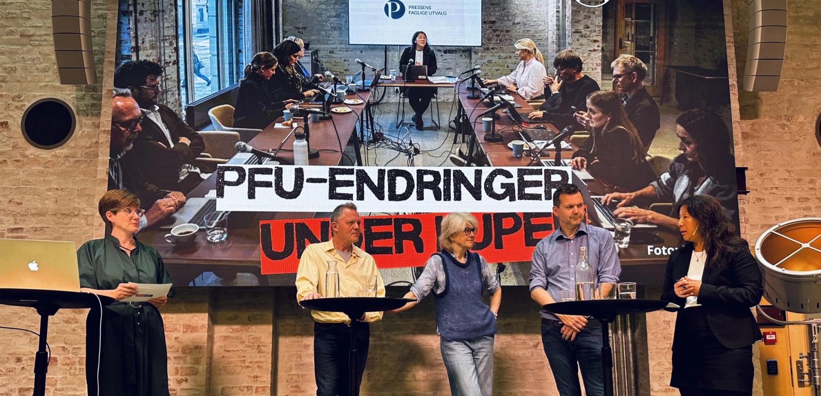 Veslemøy Østrem (t.v.), redaktør i Altinget, ledet møtet i Pressens hus onsdag 20. mai. Anders Cappelen, Siri Gedde-Dahl, Anders Sooth Knutsen og Anne Weider Aasen deltok alle i debatten. Foto: Reidun Kjelling Nybø