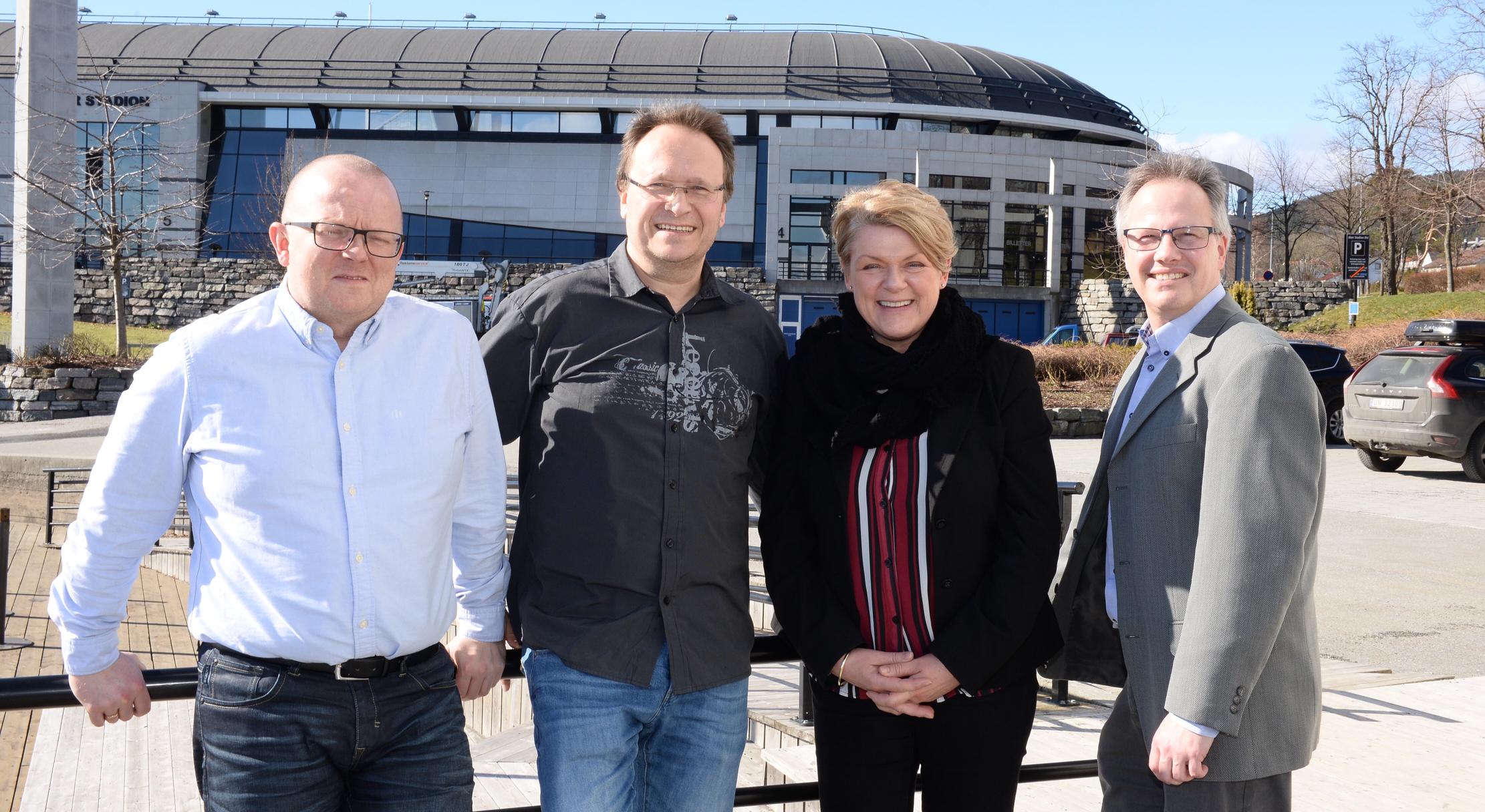 Det nye styret i Møre og Romsdal Redaktøforening består av Per-Kristian Bratteng, Øyvind Brunvoll, Kristin Knudsen og Ole Knut Alnæs.Foto: Tore Dyrnes