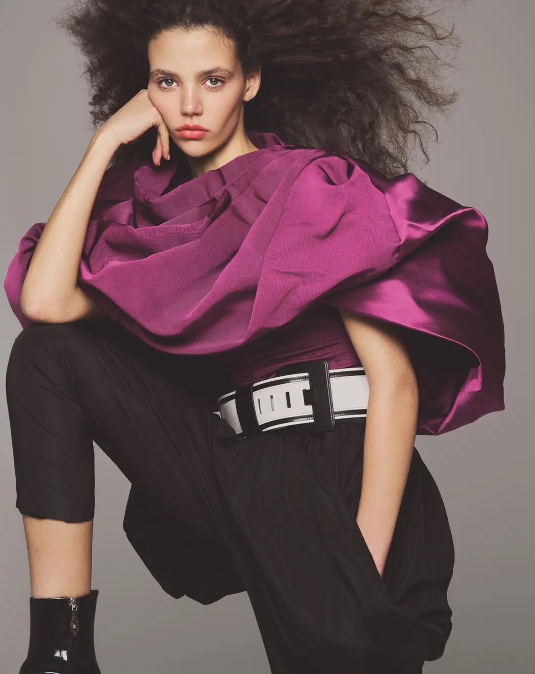ZARA CAREK | COVER | ELLE GREECE