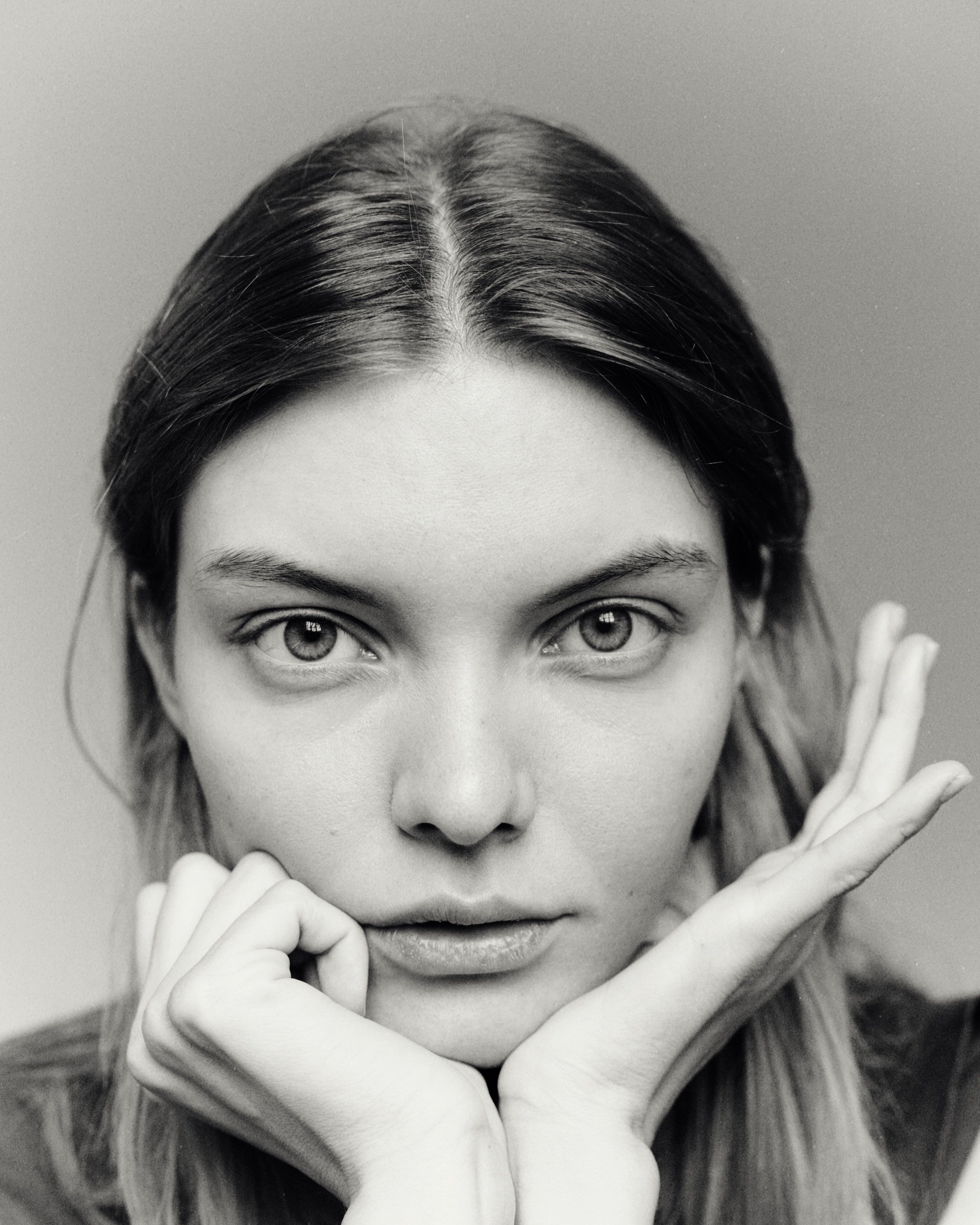ULIANA PORTFOLIO MAINBOARD LEGION MODEL MANAGEMENT