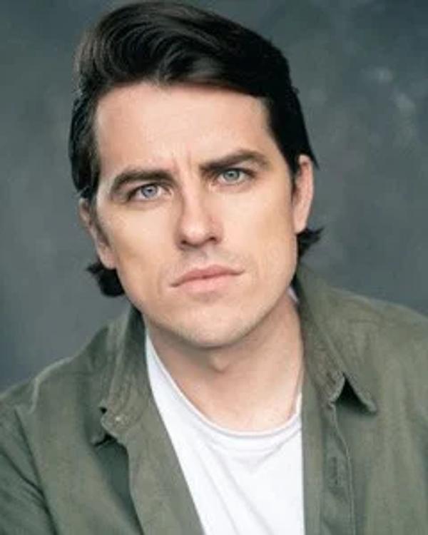 Headshot of Oliver Ormson