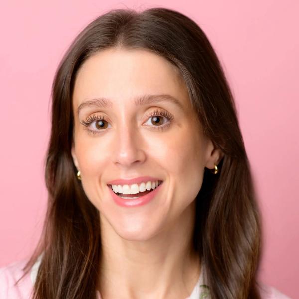 Headshot of Lauren Lopez