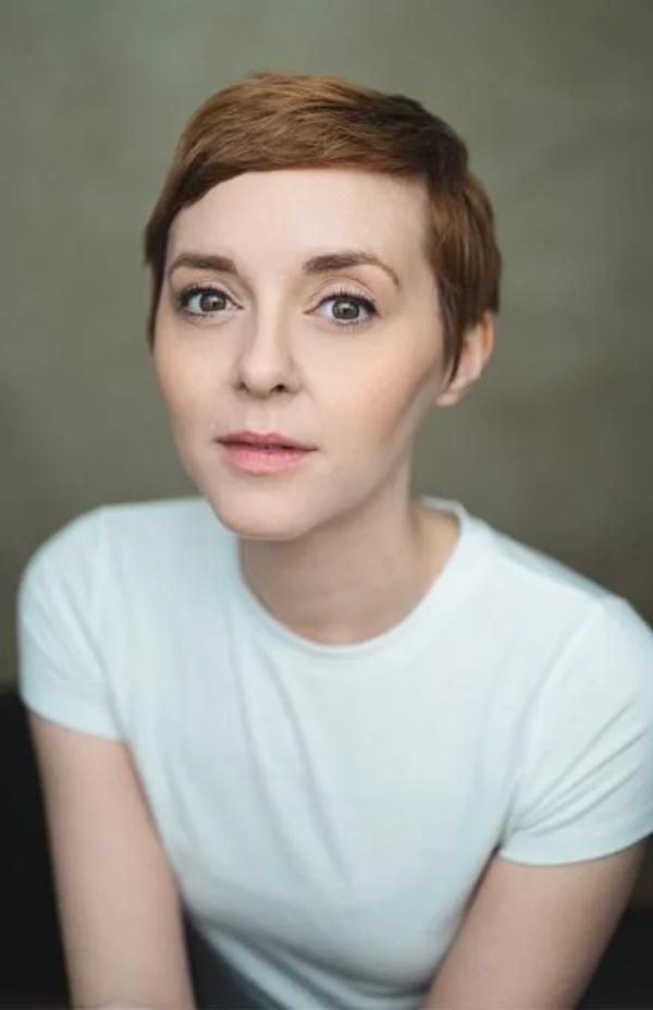 Headshot of Evelyn Hoskins