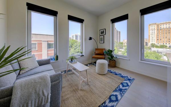Abode Real Estate apartment finding service — Nashville apartment search