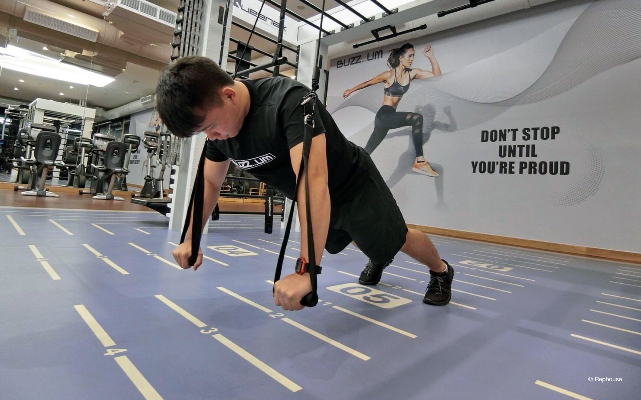 808HD 814HD - Toyota Buzz.jpg