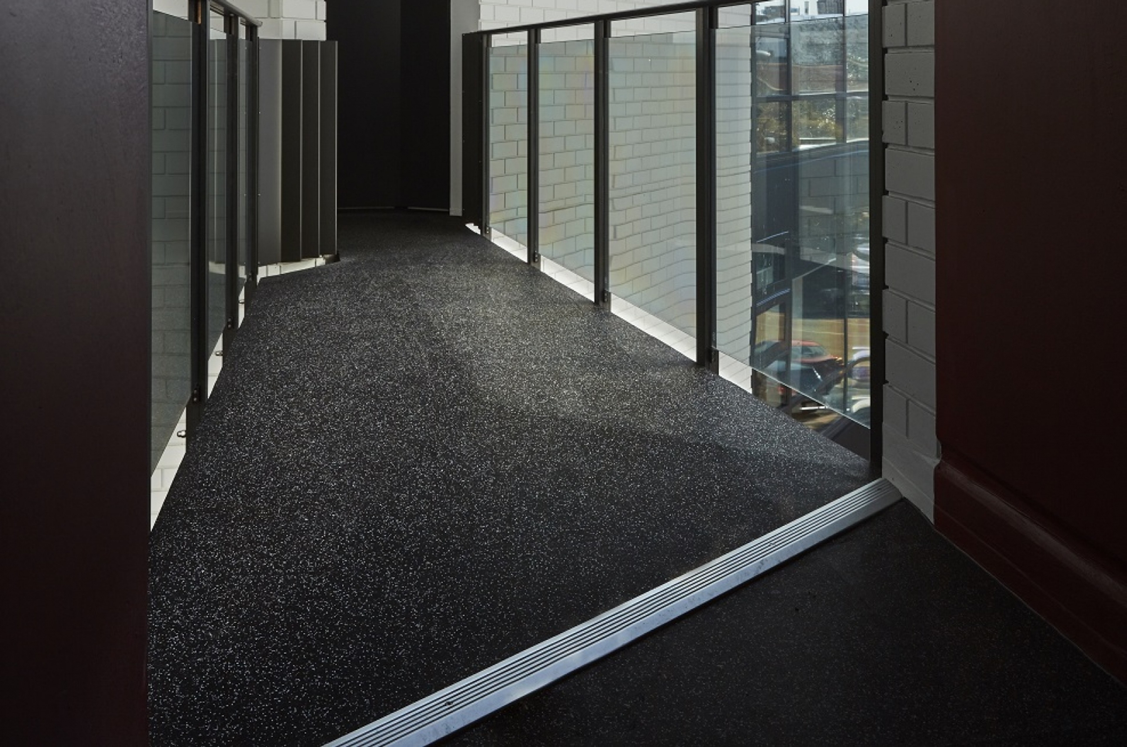 article-using-neoflex-rubber-flooring-wet-environments-walkway%20-%20low%20res%20%281%29.jpg