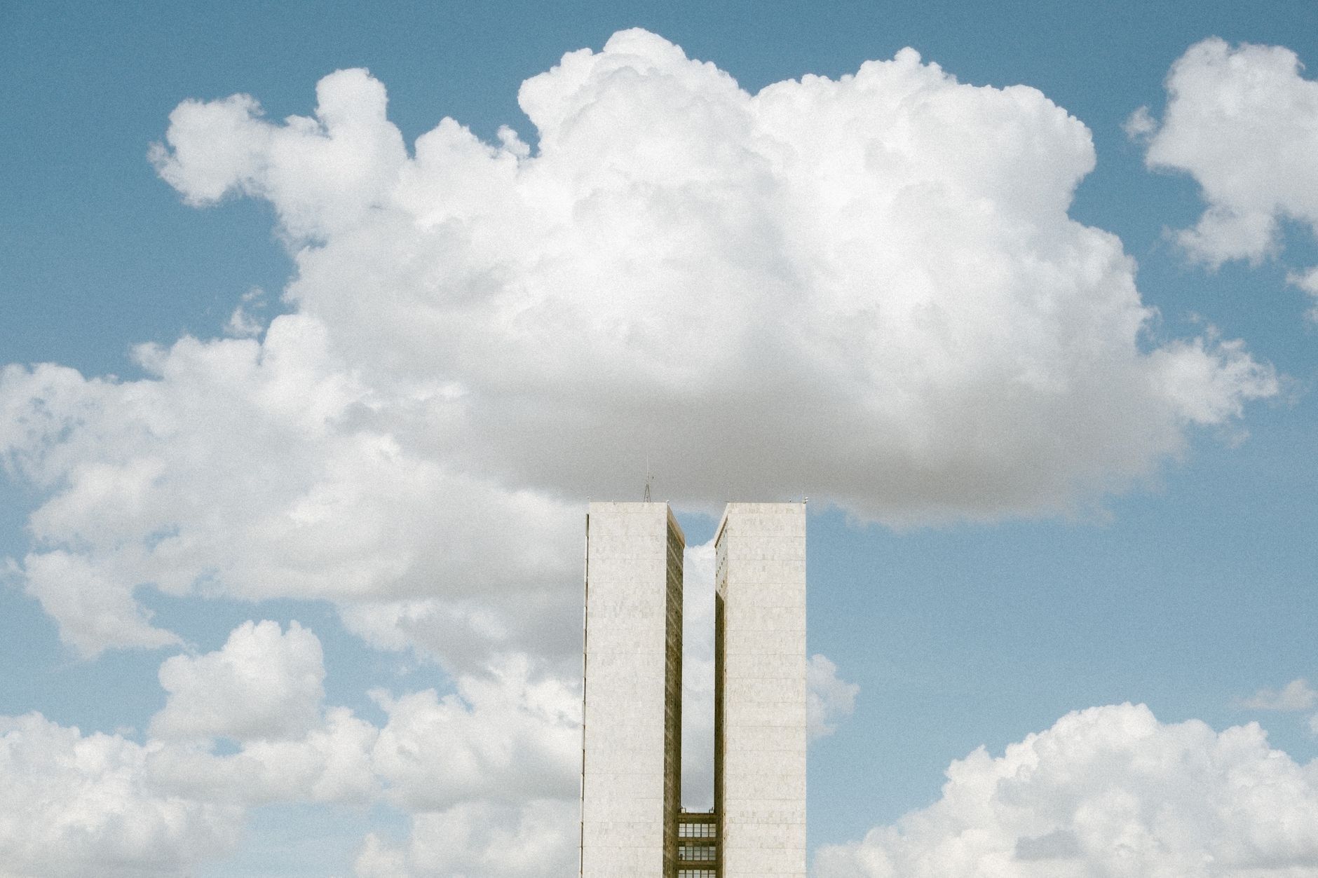 Concurso TCDF: 10 vagas + CR, salário de R$ 14,99 mil; inscrições até 17/09