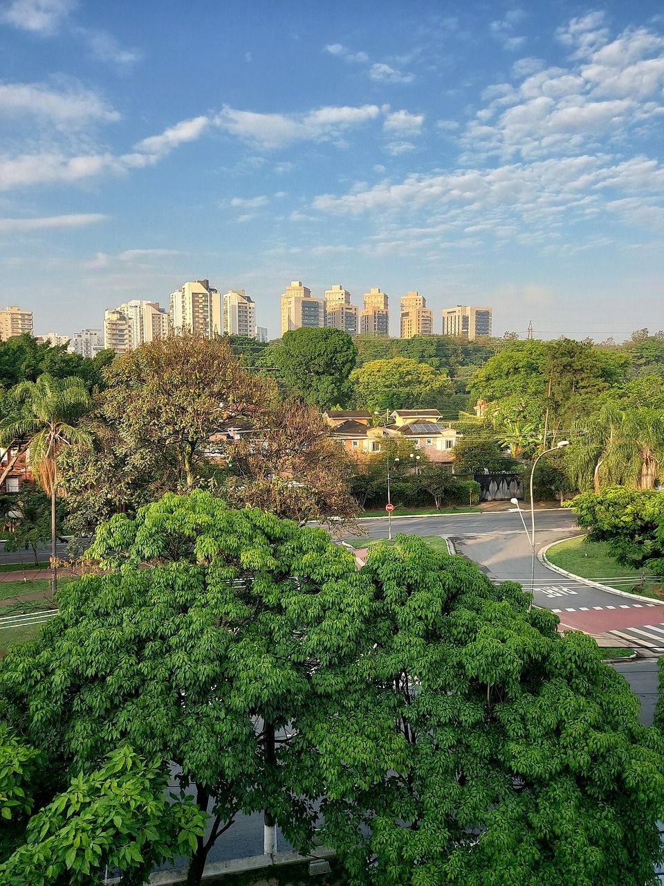 Concurso SME Ilhabela 2026: 53 vagas e salários de até R$12,5 mil