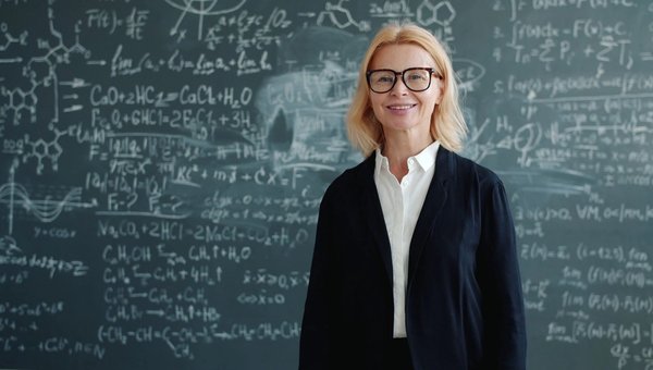 Concurso Aracati (CE): 347 vagas de professor, até R$ 2.611,72
