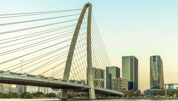 Concurso CAER-RR abre 105 vagas com salários de até R$4.554 e jornada de 44h semanais