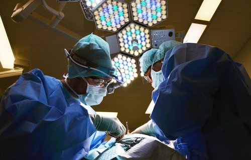 Concurso IGESDF 2026: vagas de até R$ 16 mil para médicos