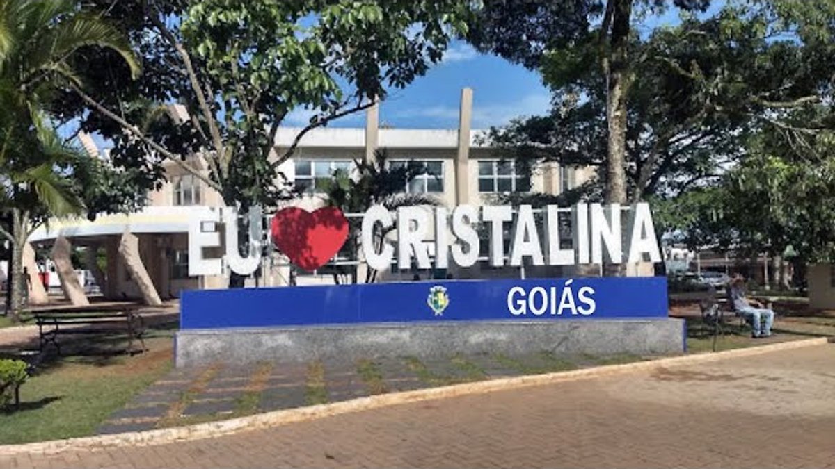 Foto ilustrativa para a notícia sobre o edital do Concurso Câmara de Cristalina: 25 vagas para diversos cargos e salários de até R$ 8.383,20; inscrições até 18/11 no município de Cristalina no estado de GO com organização da banca Instituto Consulplan
