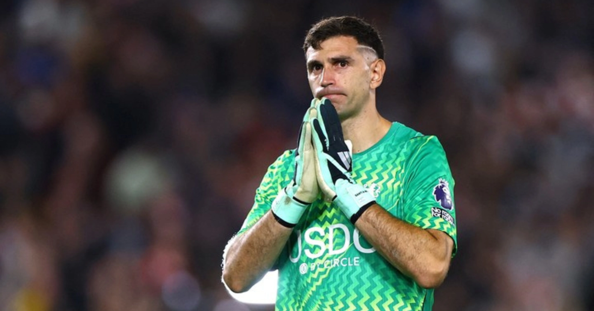 Photo: infodelestero.com Chelsea Suffer Heavy 3-0 Defeat to Brentford as Dibu Martínez and Barco Struggle