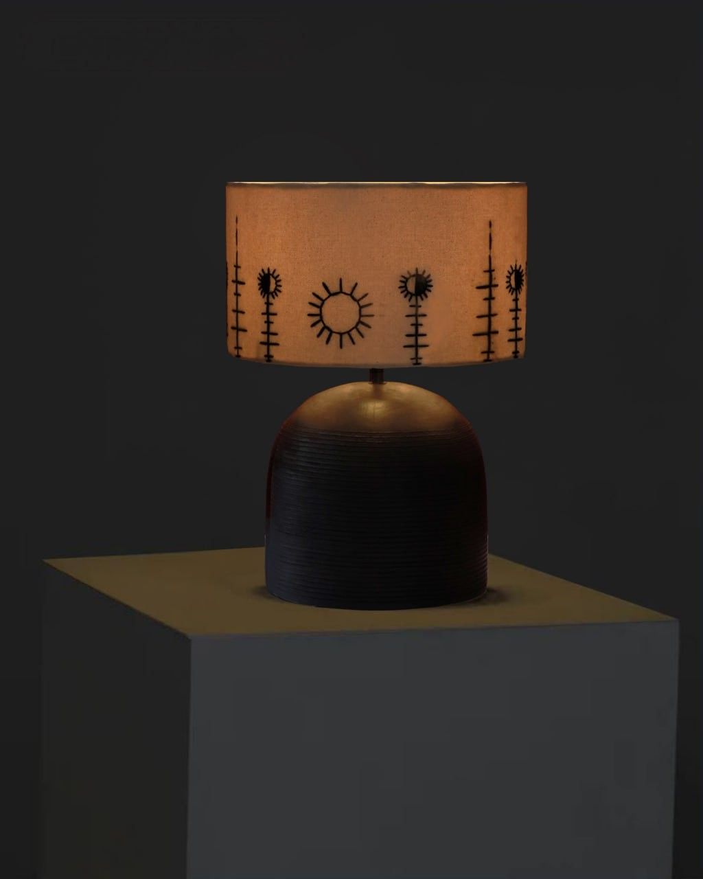 Nikisat Table Lamp