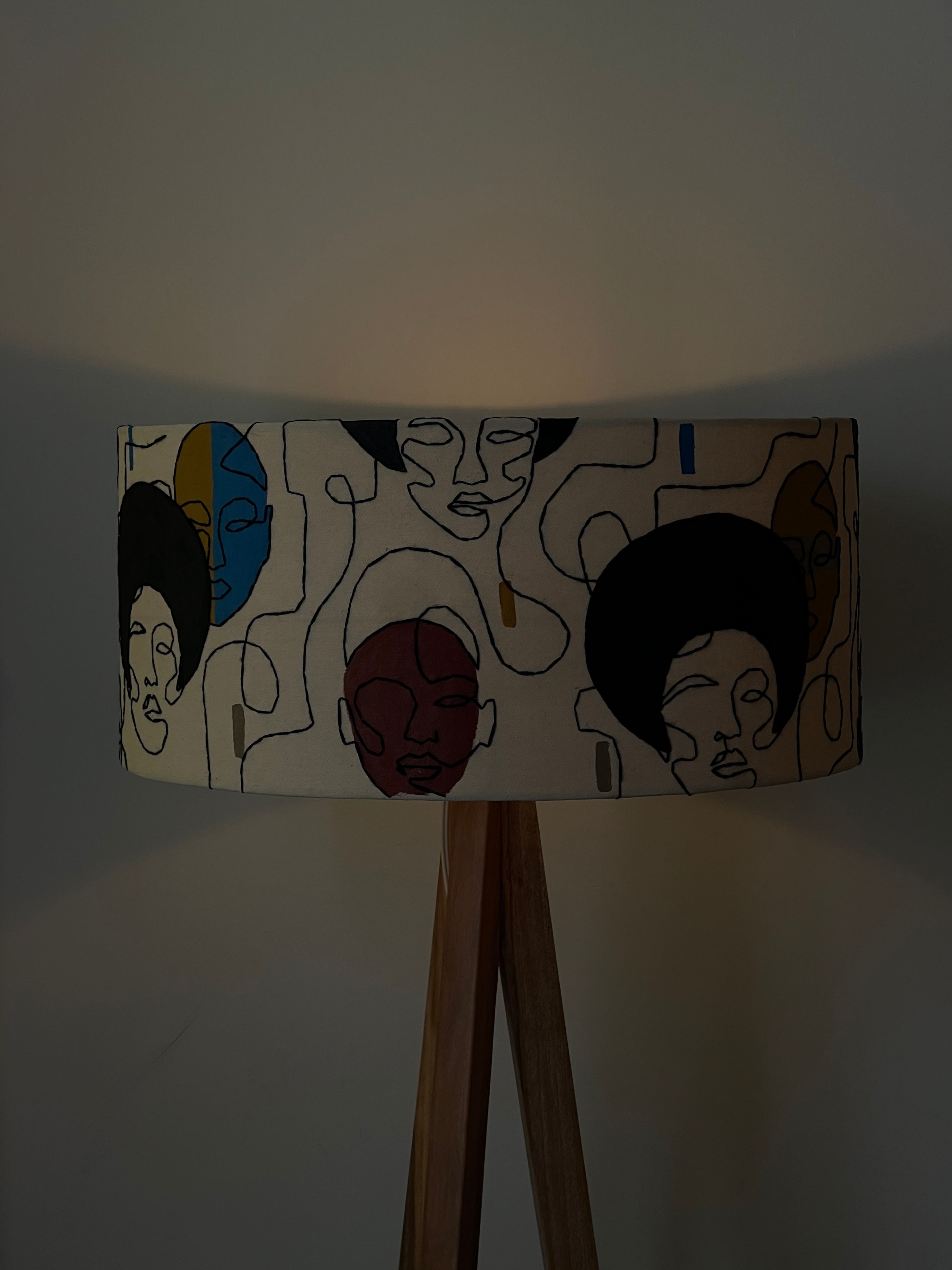 Qedamawi FloorLamp