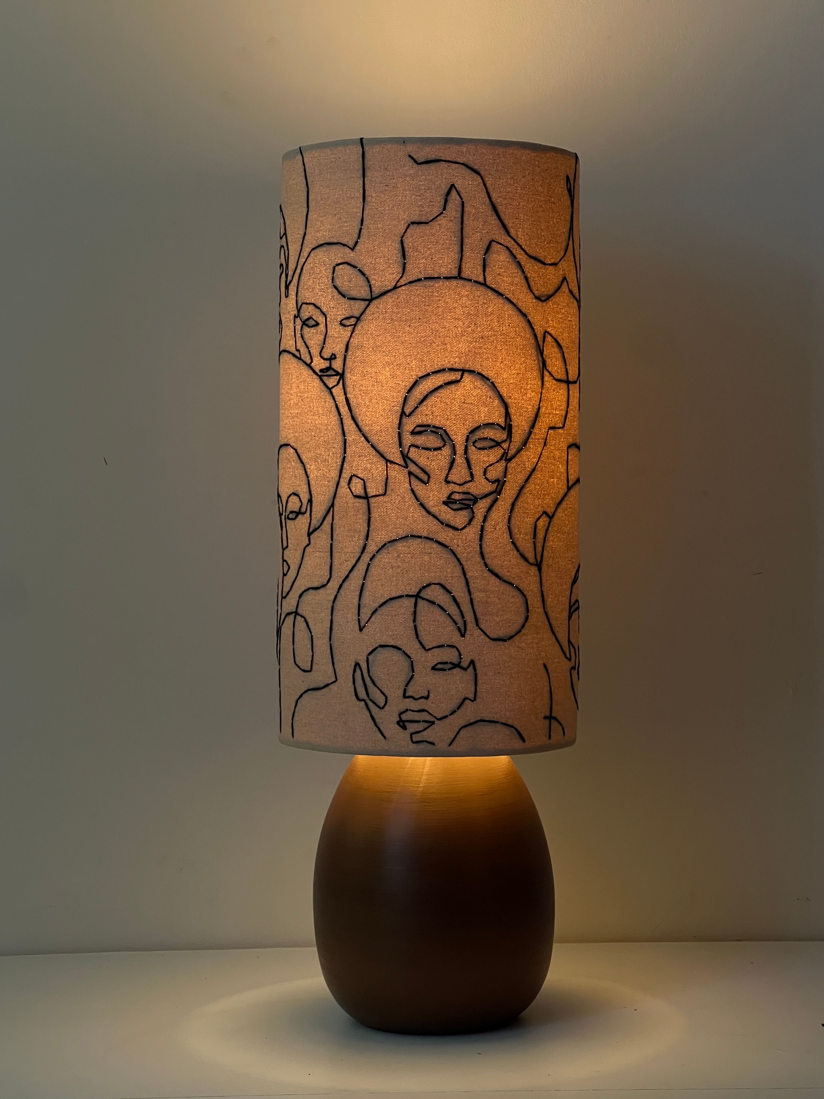 Qedamawi Table Lamp