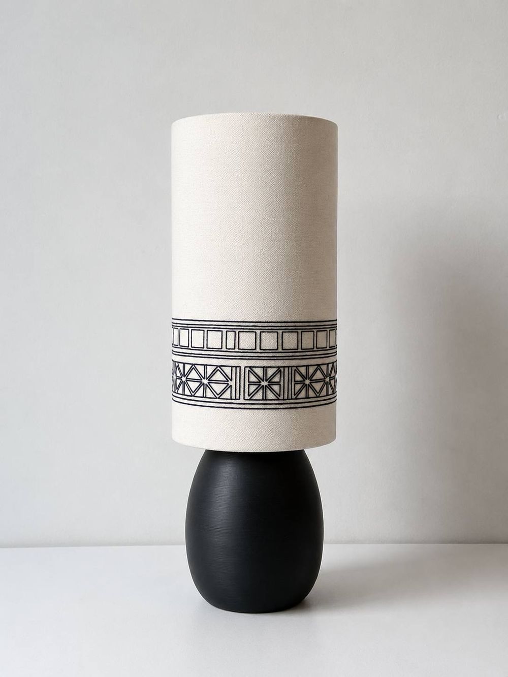 Zewd Table Lamp