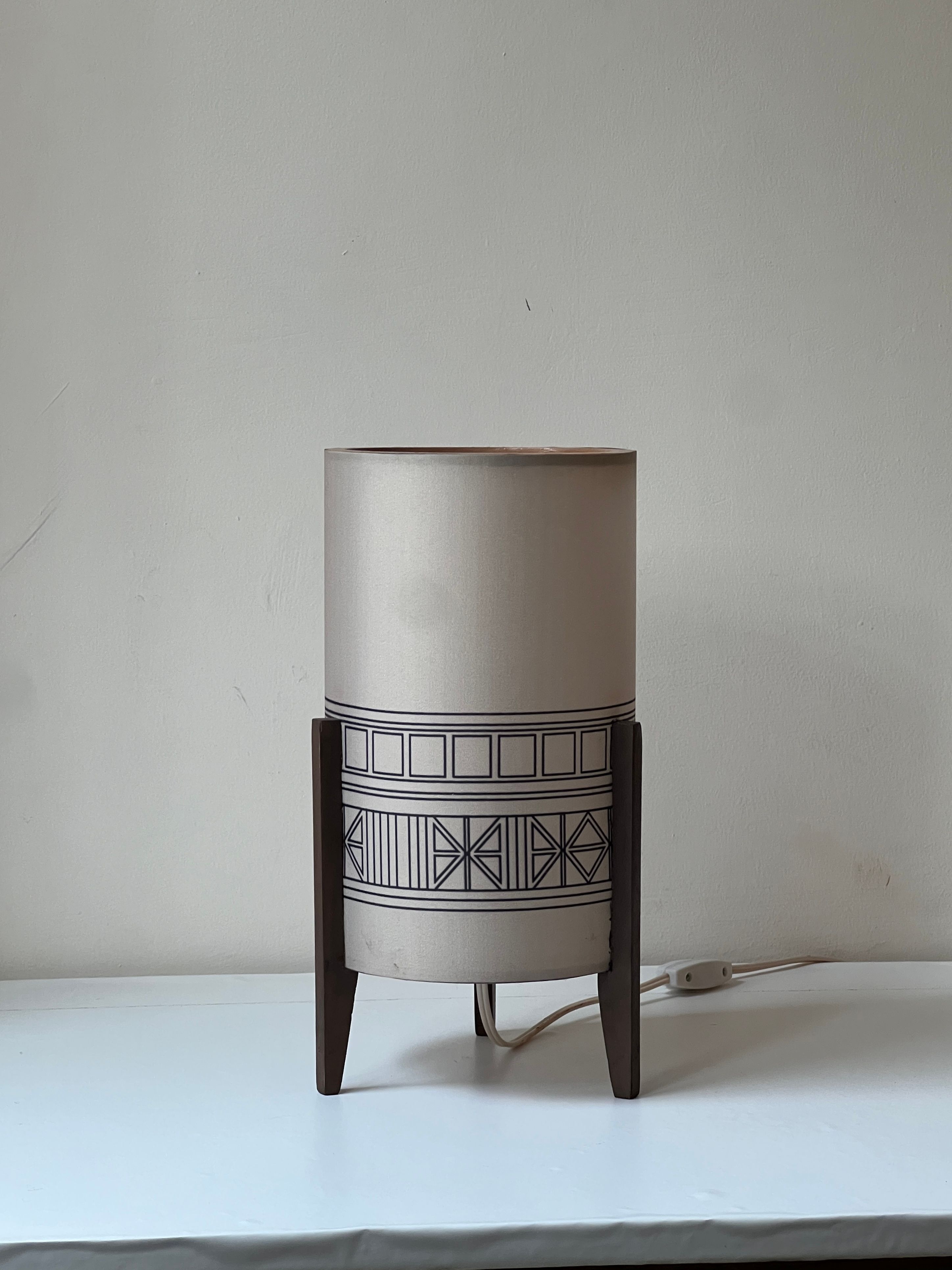 Zewd Compact Lamp