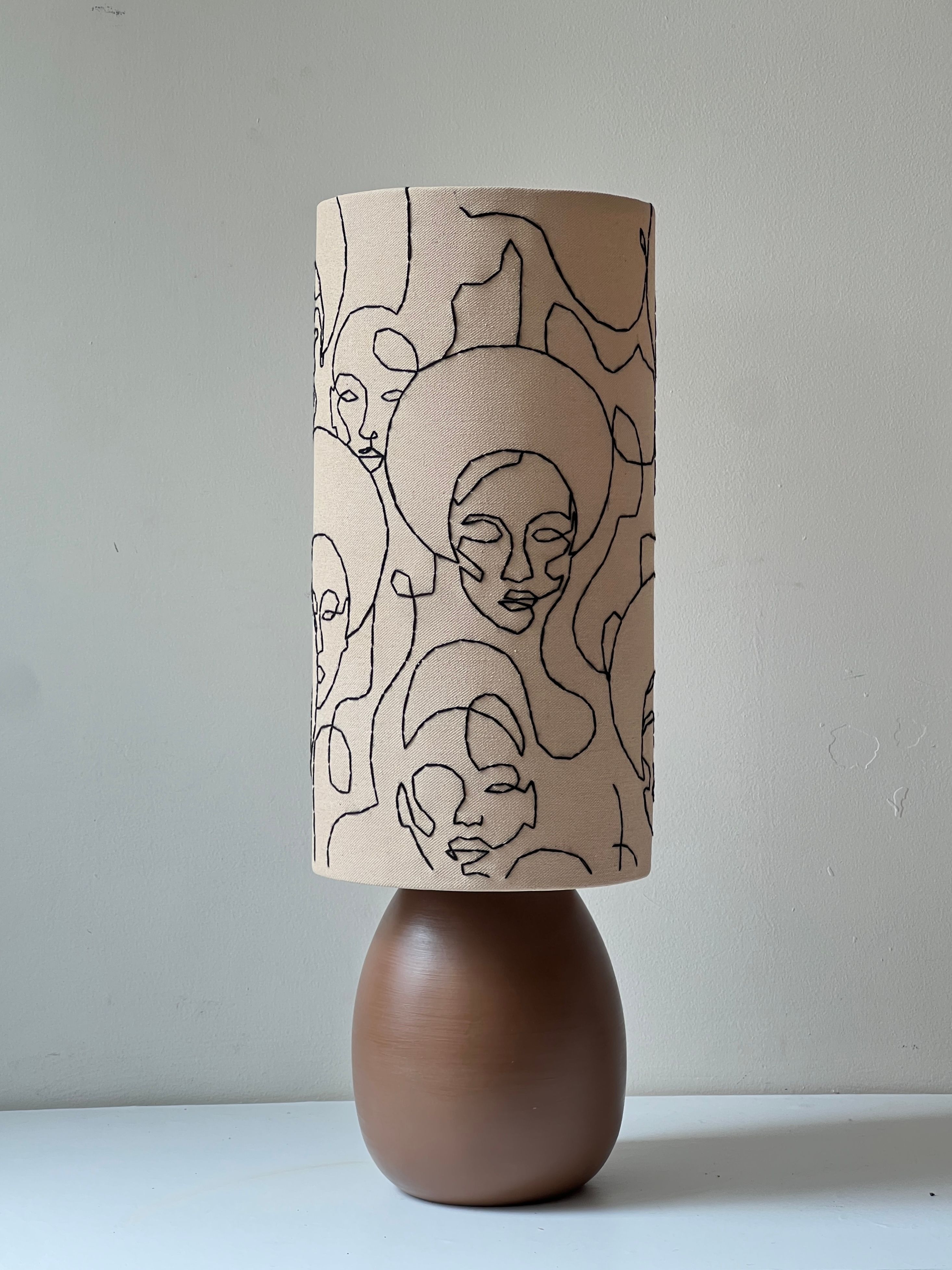 Qedamawi Table Lamp - Image 1