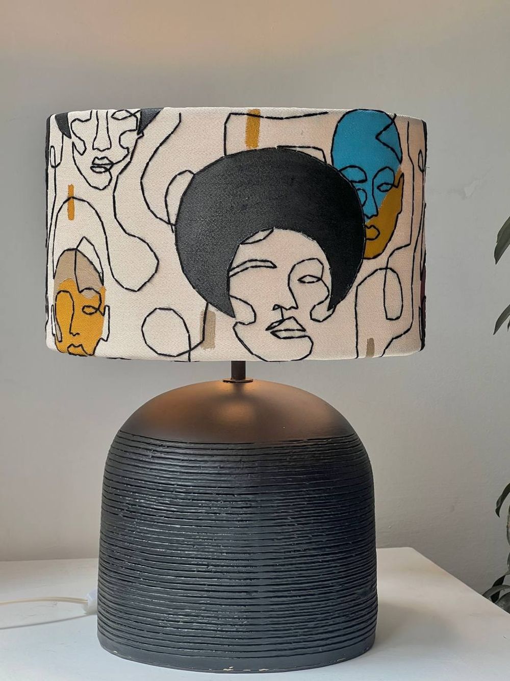 Qedamawi Table Lamp