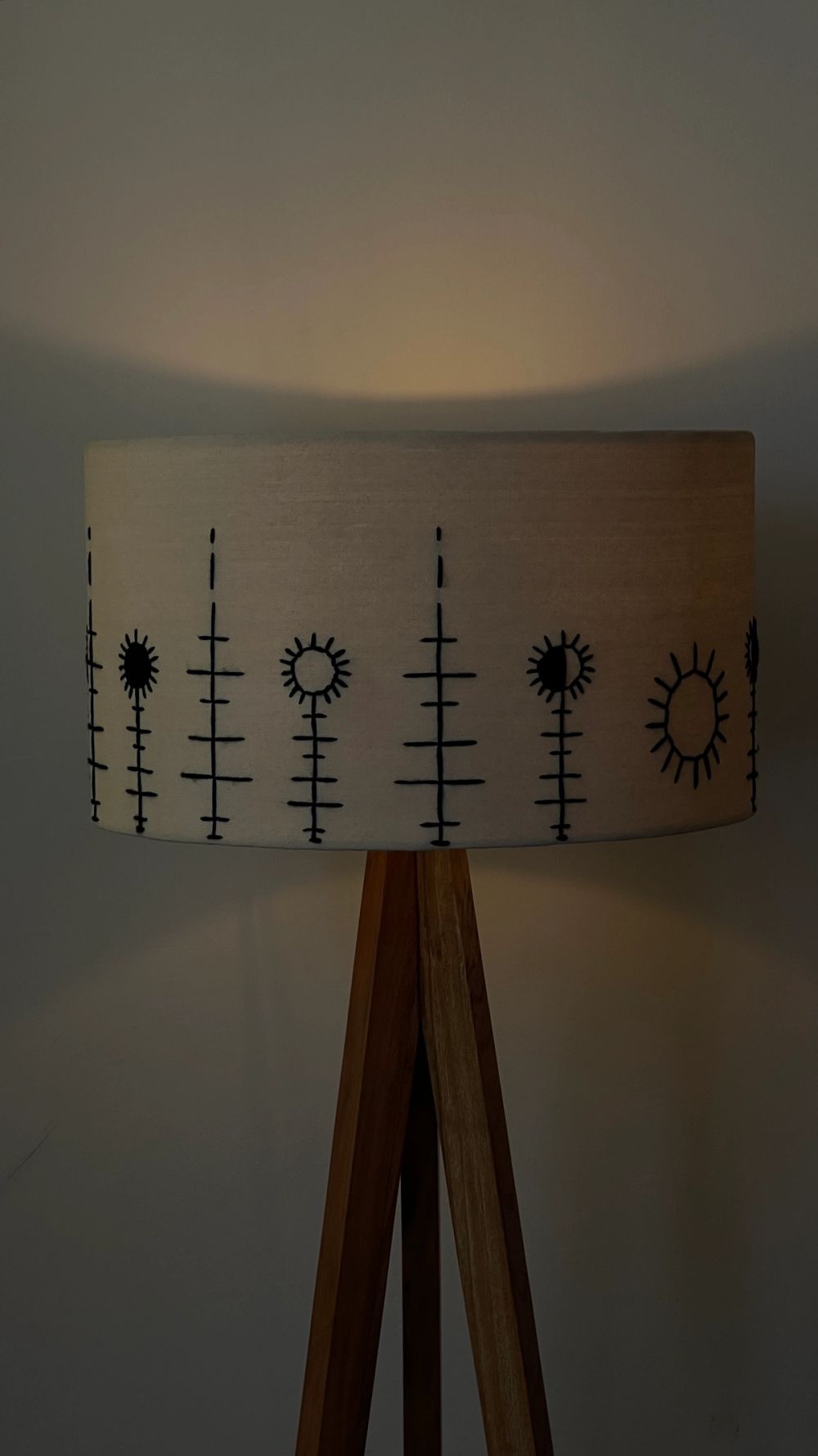 Nikisat Floor Lamp
