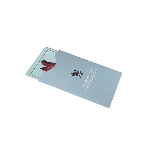 Pochette porte-carte grise personnalisée, une carte-clé glissée à l'intérieur