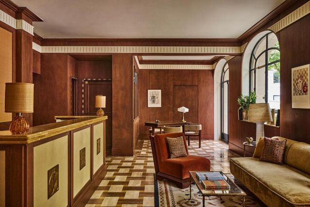 Hall de réception du Madison Hôtel, boiseries et sol en marqueterie