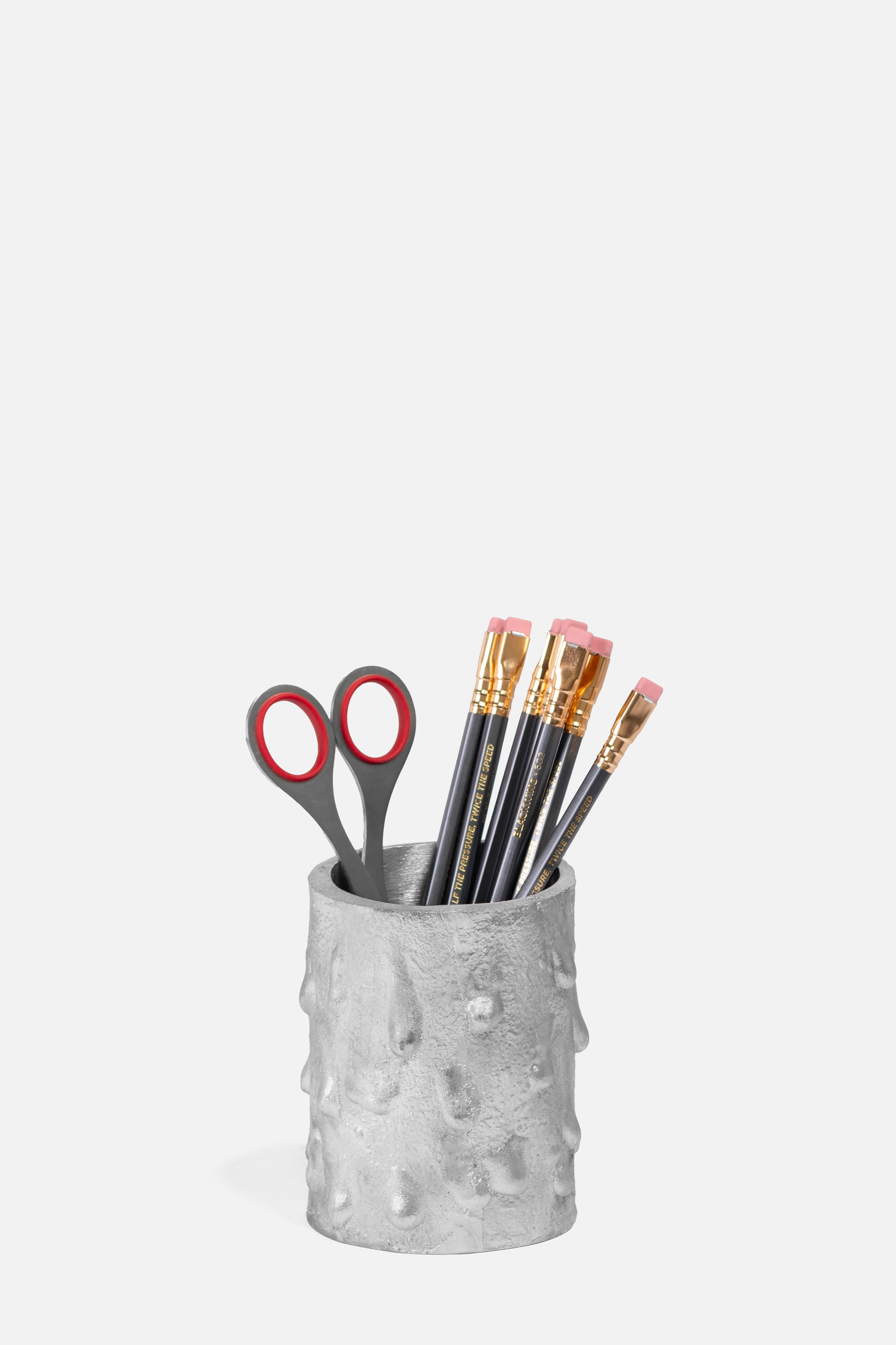 Aleni aluminum vase AS-05 with pencils and scissors, product image