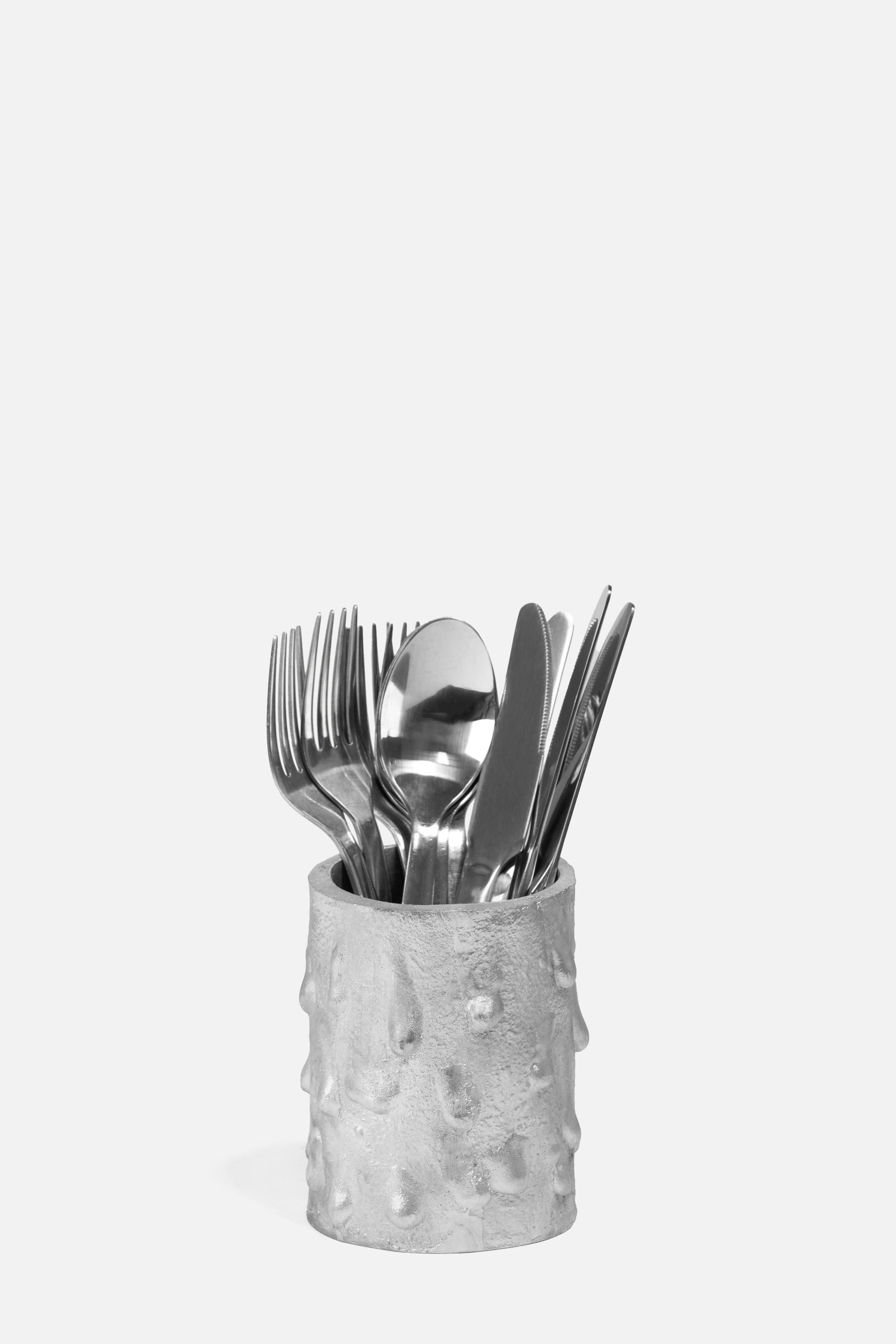 Aleni aluminum vase AS-05 with silverware, product image
