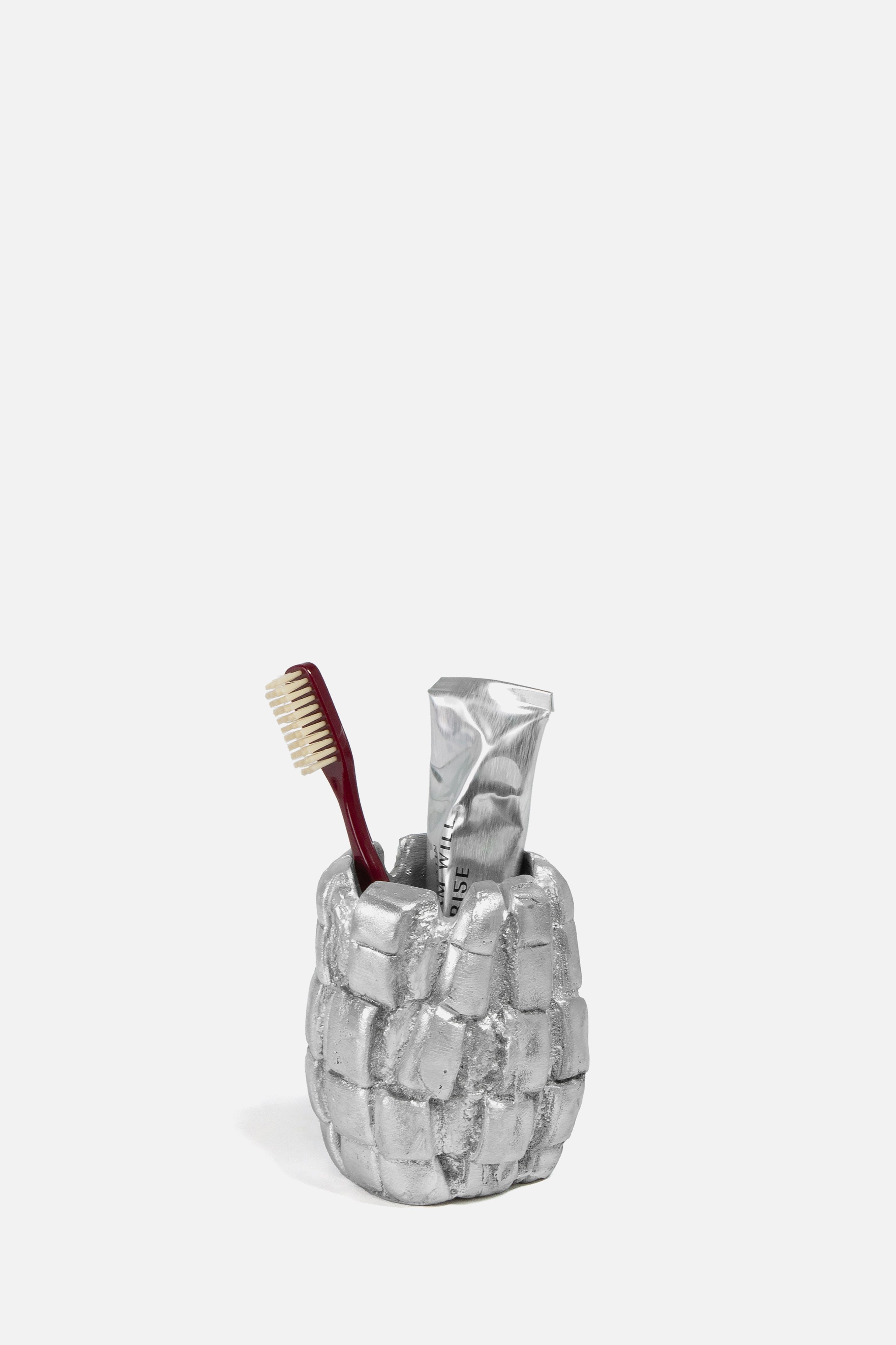 Aleni aluminum cup AS-03 with toothbrush and toothpaste, product image