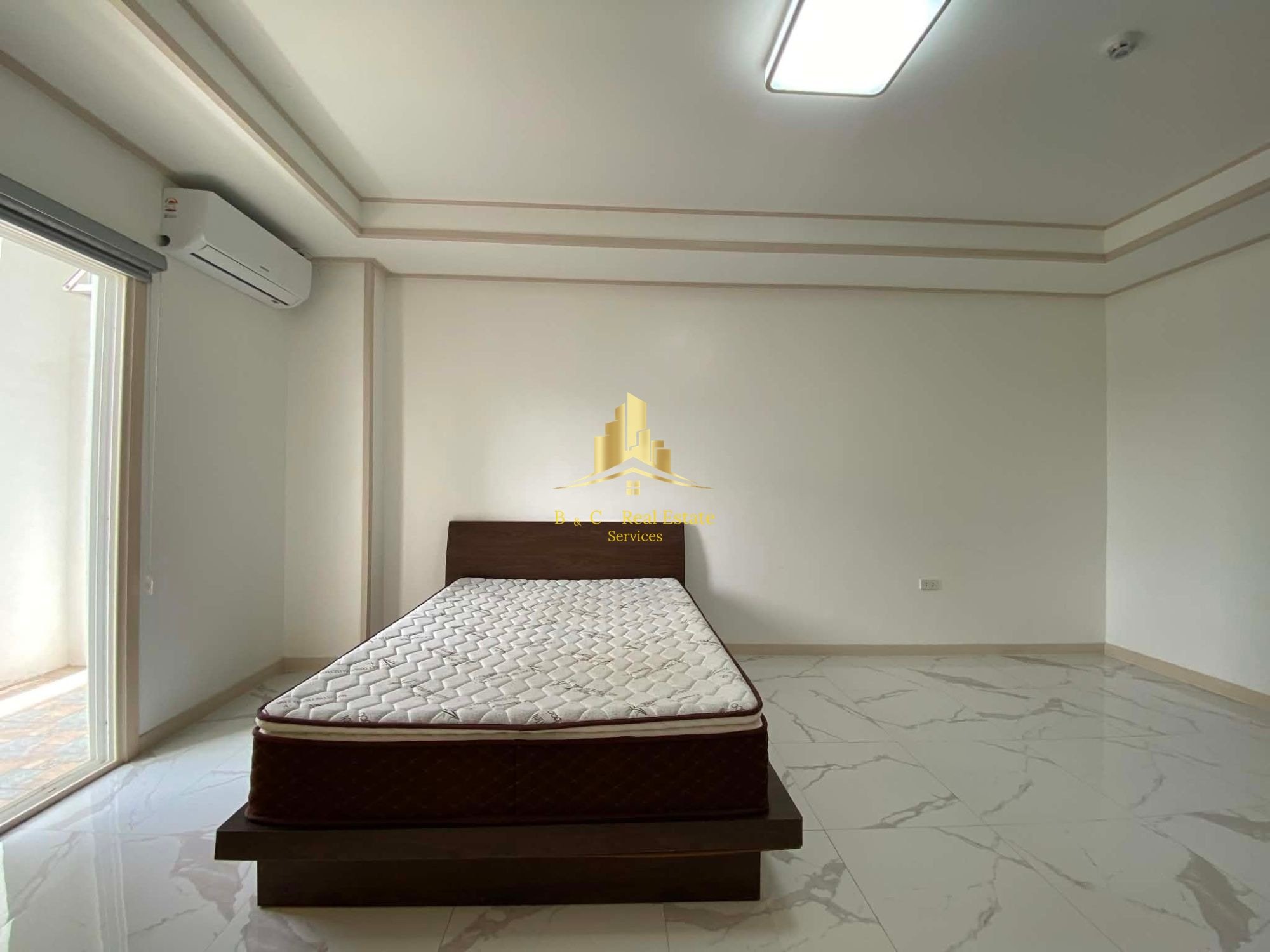 Studio Unit for Rent at Clark, Pampanga – Modern 40 sqm , image 2