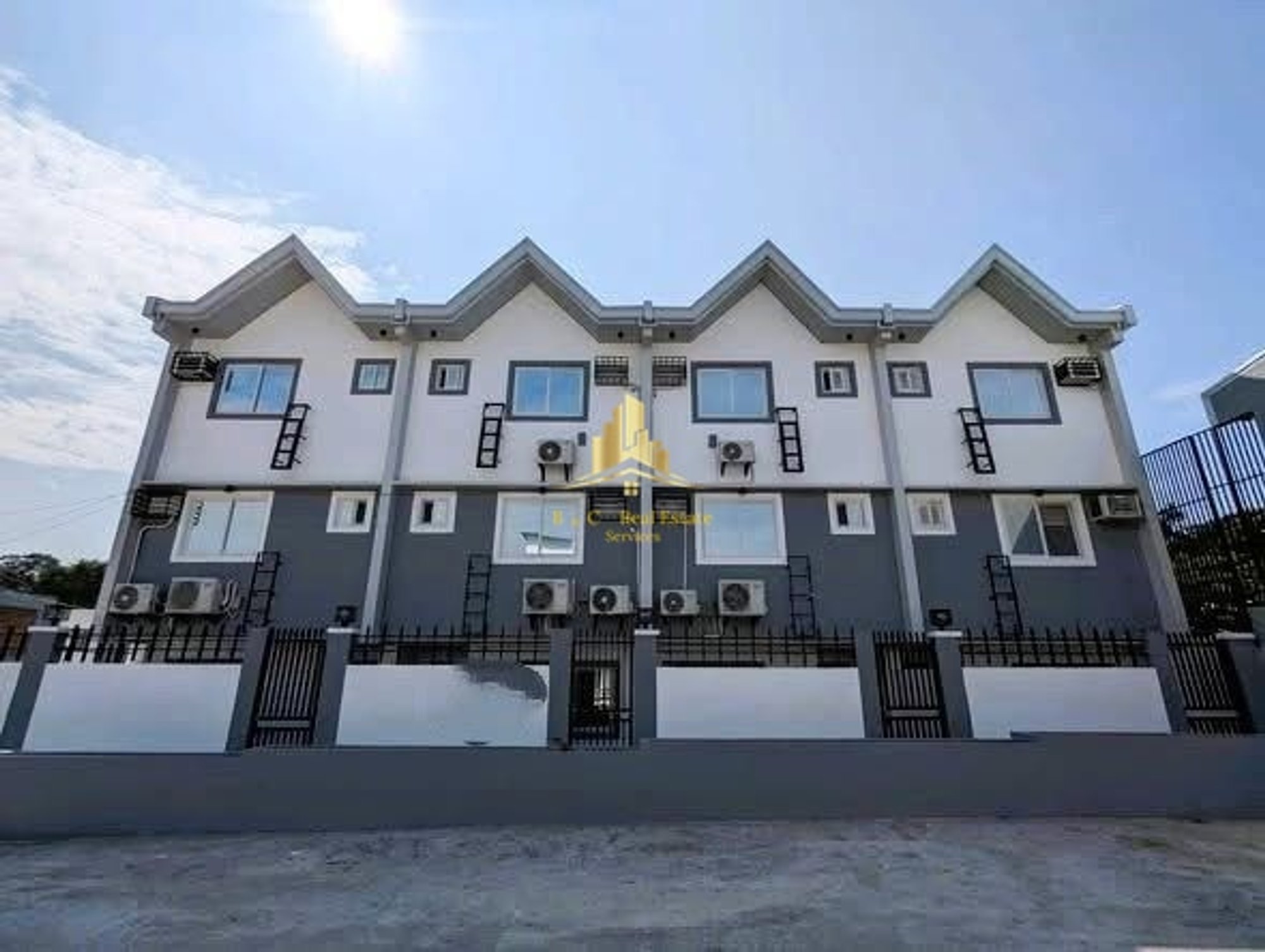 4 BR Fully Furnished/Semi Furnished Townhouse for Rent in Friendship Highway, Angeles City, Pampanga, image 2