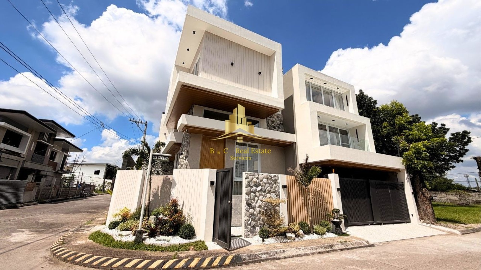 5 Bedroom Elevated Modern House for Sale in Metrogate Subdivision, Angeles City, Pampanga, image 2