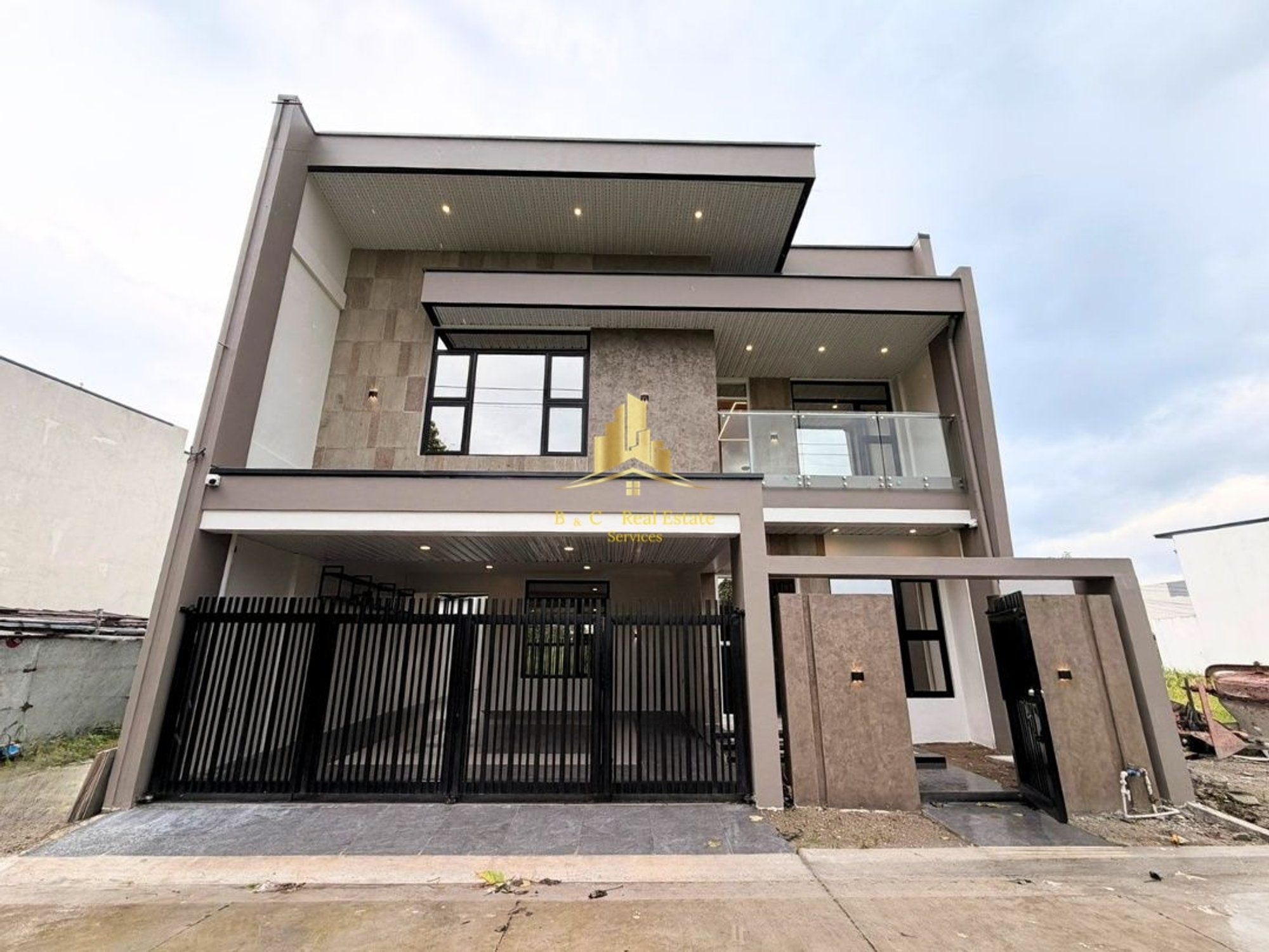 4BR Fully Furnished Modern House for Sale near SM Telabastagan, Angeles & San Fernando, Pampanga, image 1