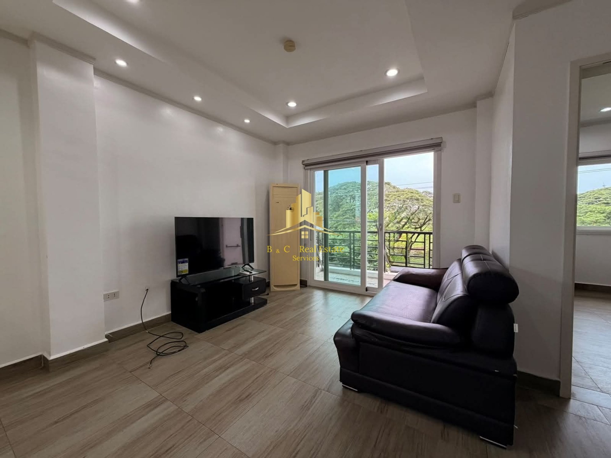 2 BR Fully Furnished Condo Unit For Rent in Clark Pampanga, image 1