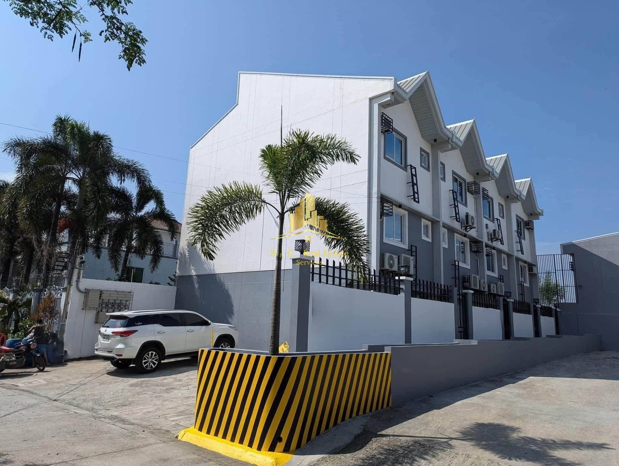 4 BR Fully Furnished/Semi Furnished Townhouse for Rent in Friendship Highway, Angeles City, Pampanga, image 1