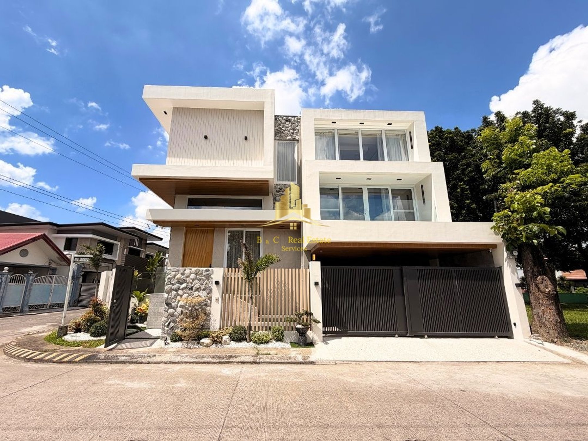 5 Bedroom Elevated Modern House for Sale in Metrogate Subdivision, Angeles City, Pampanga, image 1
