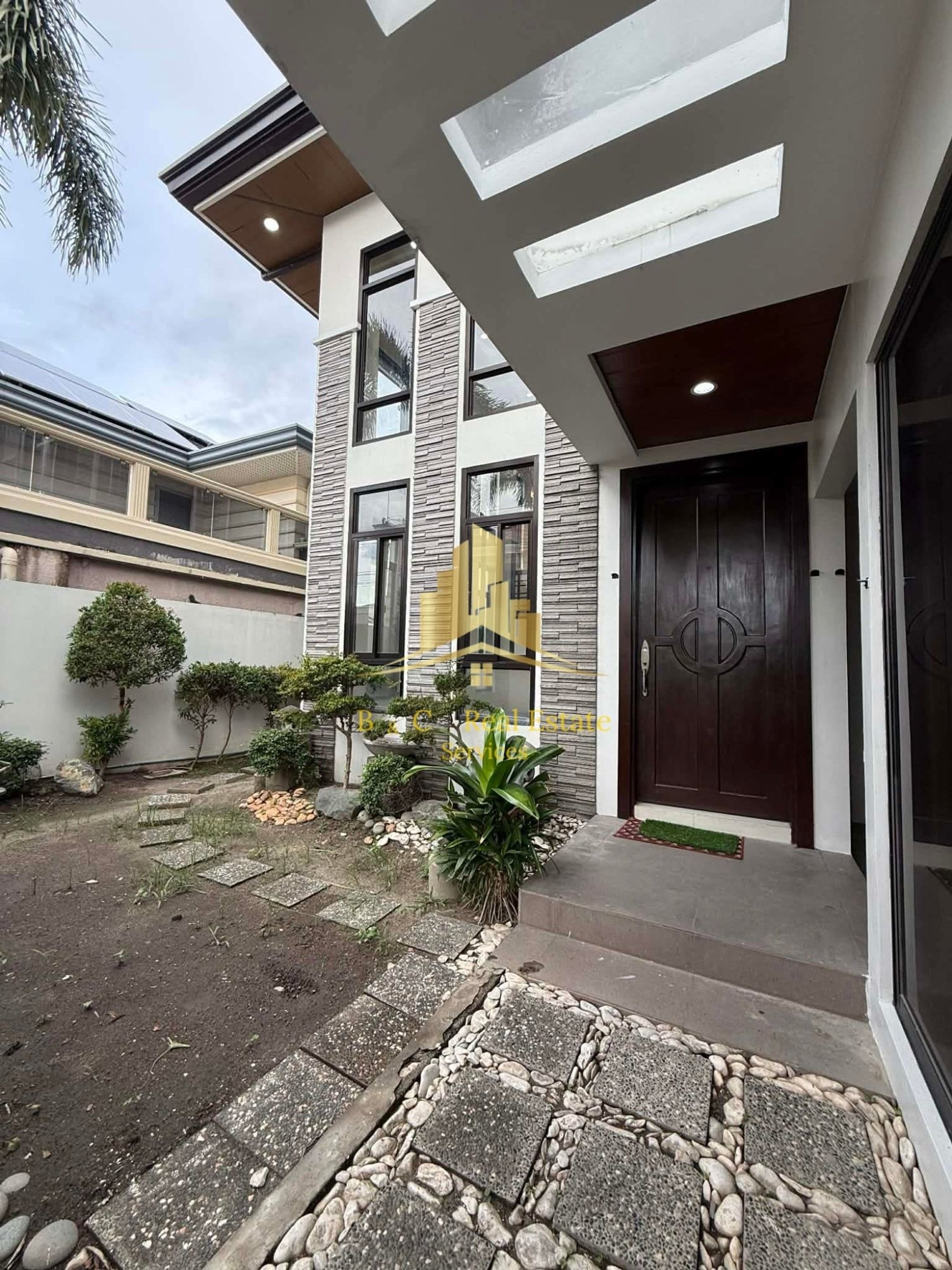 4 Bedroom Unfurnished House with Balcony for Rent in Angeles City, Pampanga, image 2
