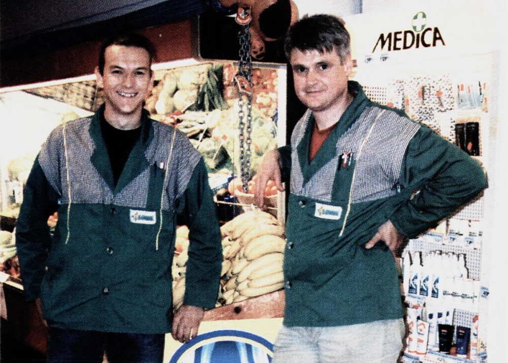 Idar Larsen ble 5. generasjons kjøpmann i en av landets eldste kolonialforretninger i løpende drift