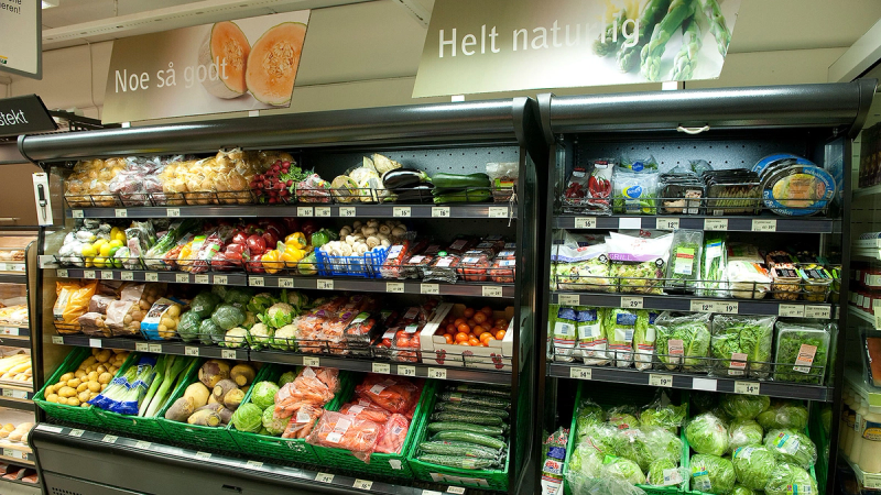 Bilde fra grøntavdelingen i en Joker-butikk
