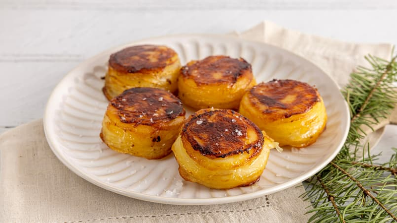 Annapoteter på en hvit tallerken