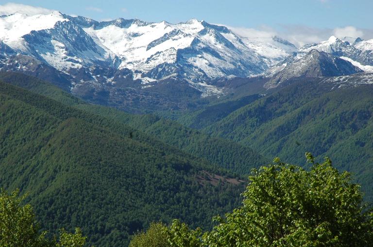 Image of mountains in the Pyrénées Ariégoises