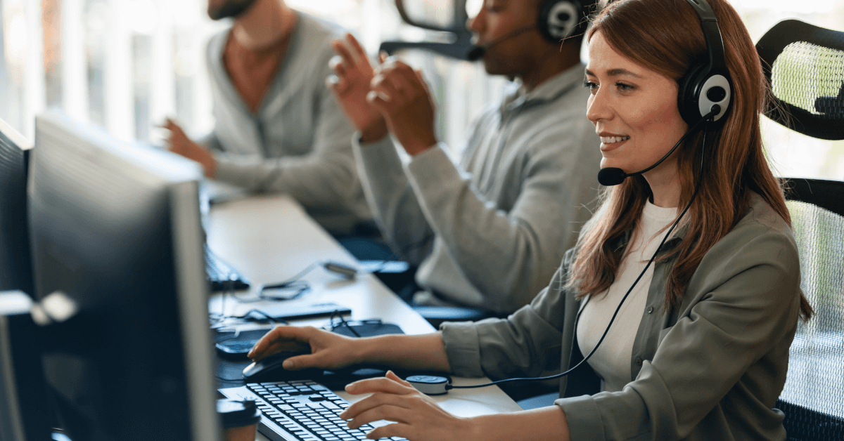 7 Customer Communication Tools for Small Businesses With Growing Teams