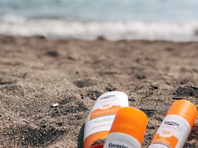Routine Solaire Eucerin : Comment Appliquer et Réappliquer Correctement Votre Écran Solaire