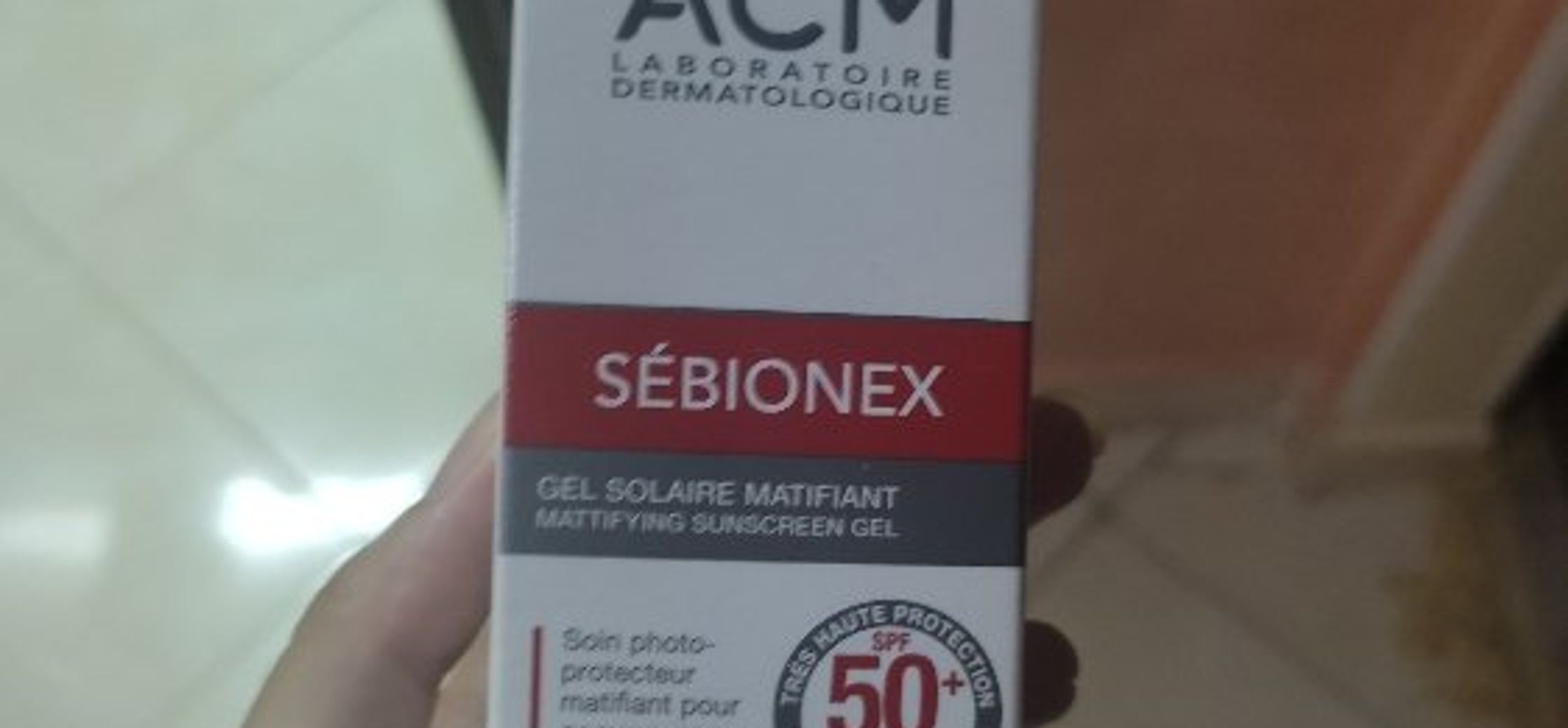 Peau Grasse et Acné : Comment ACM Sebionex Révolutionne Votre Routine