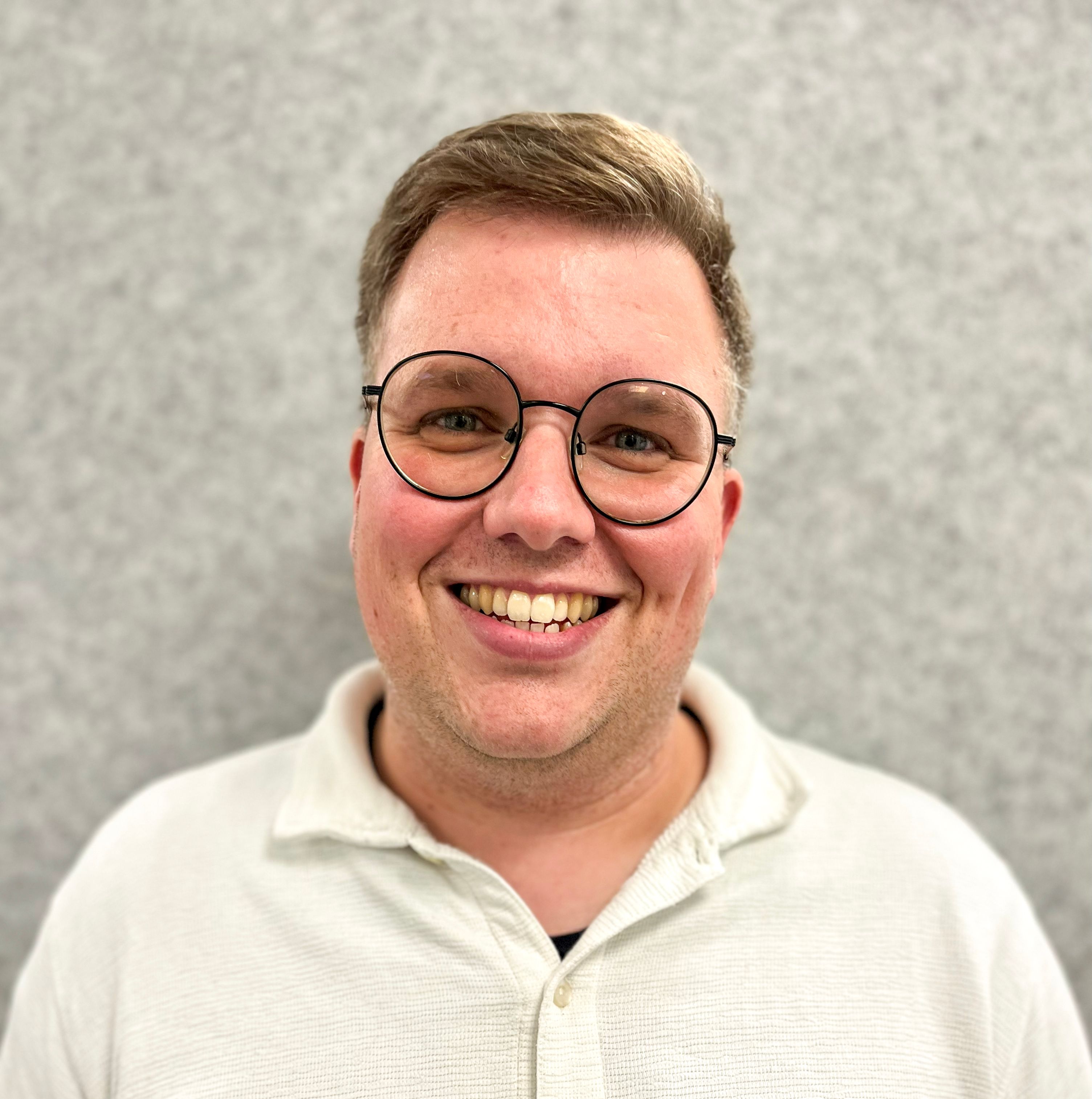 Robin Schneider, lärare svenska