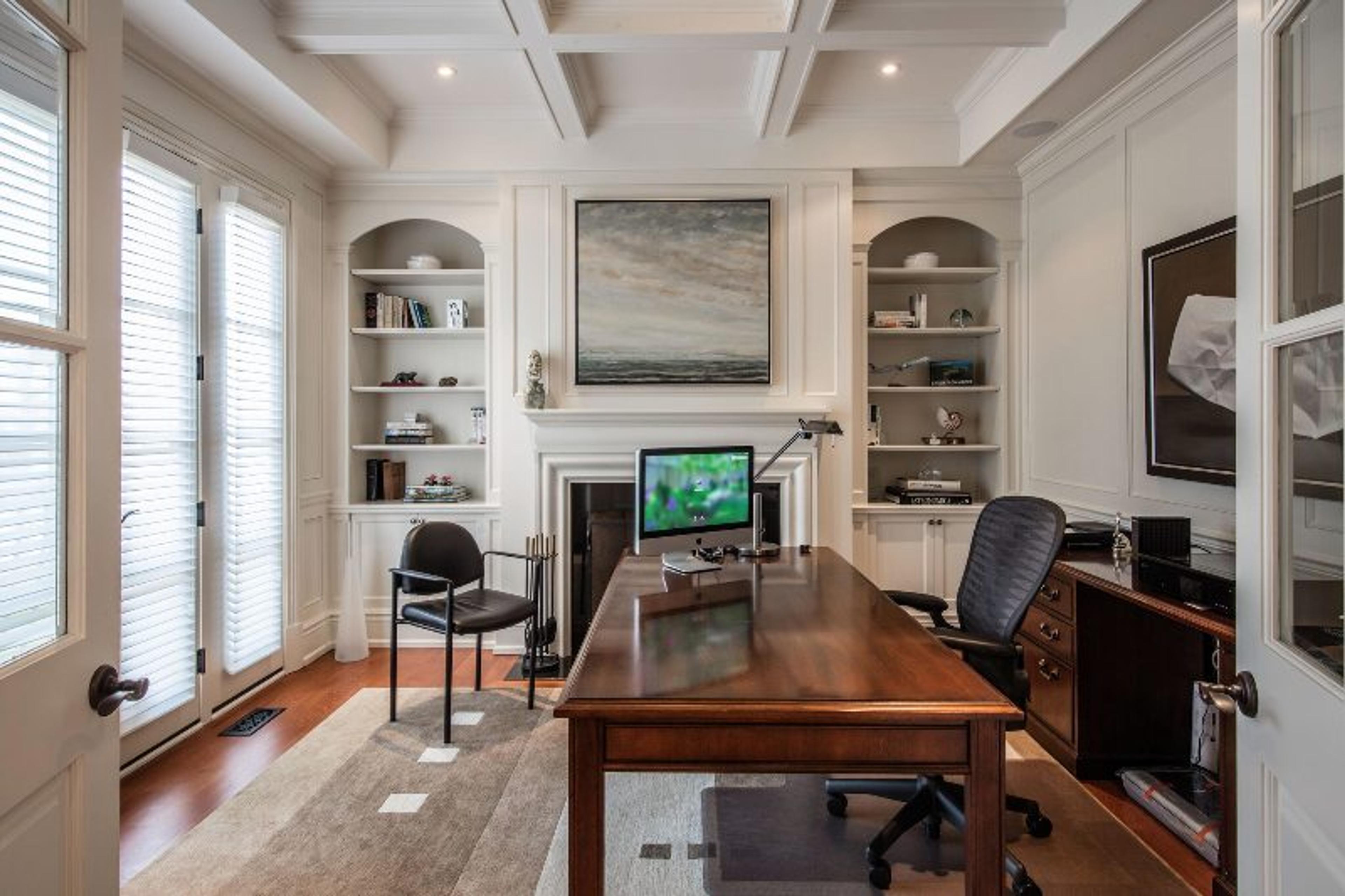 Office staging example