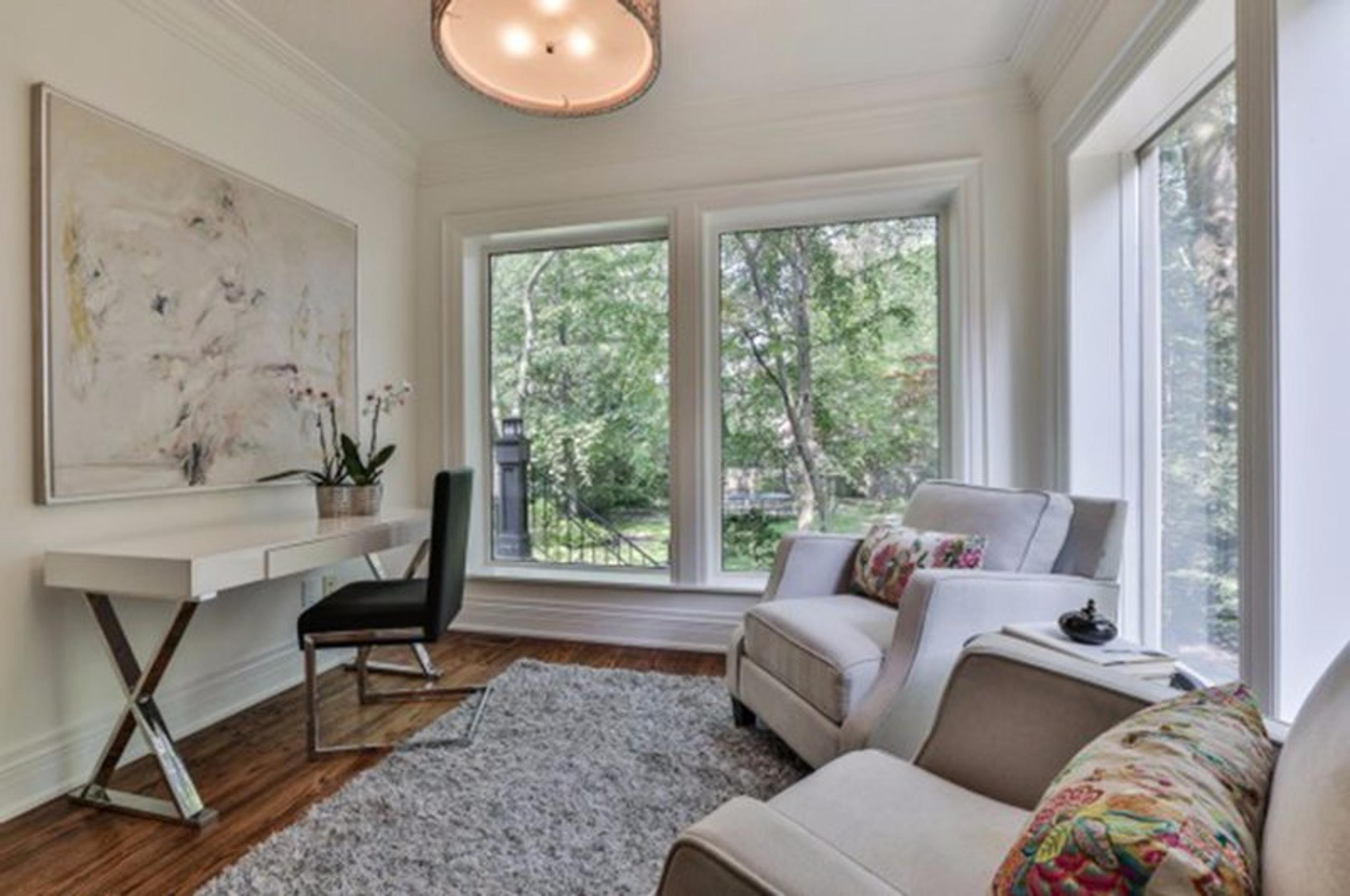 Office staging example