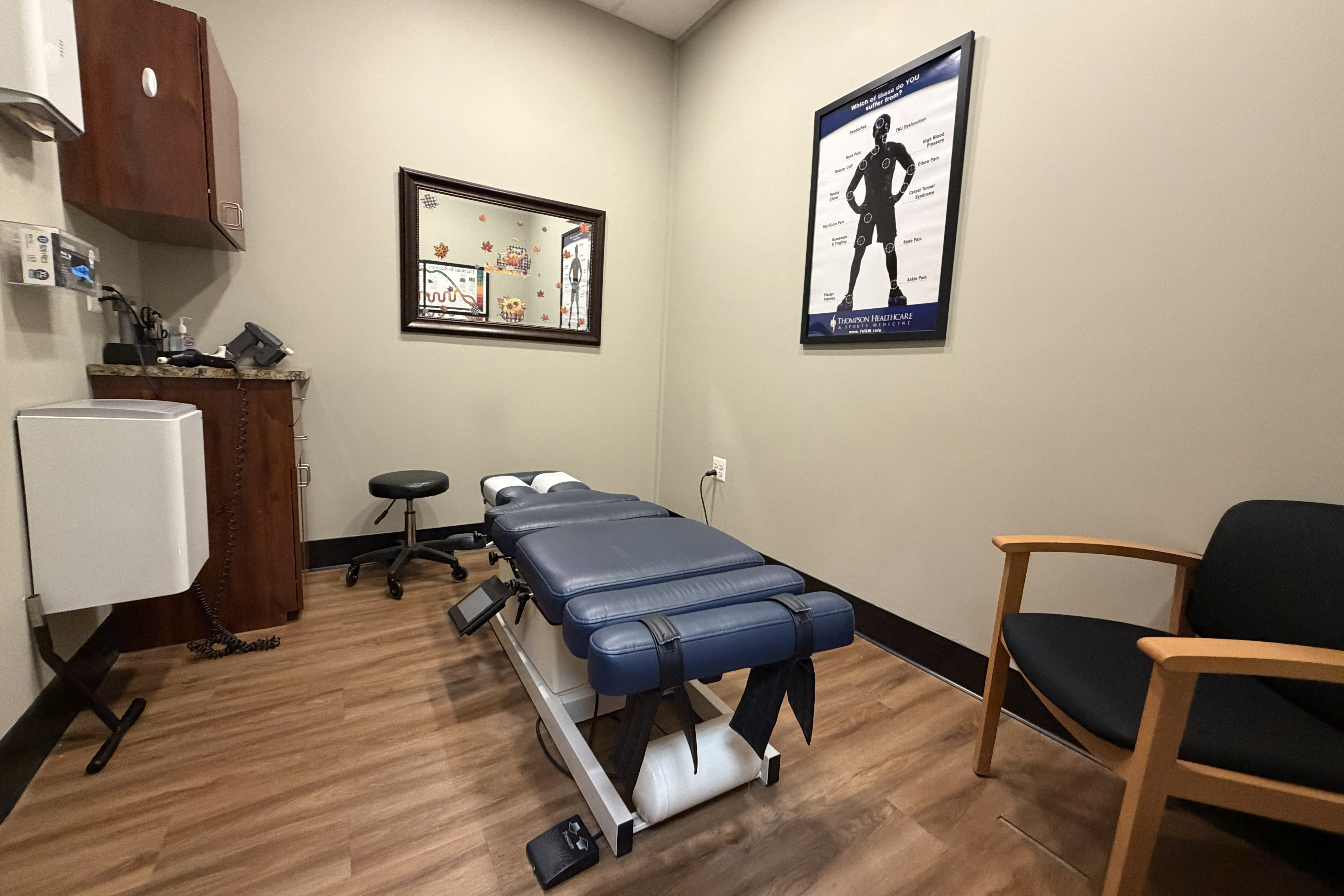 Chiropractic treatment room at the Thompson Healthcare & Sports Medicine - Manahawkin location.