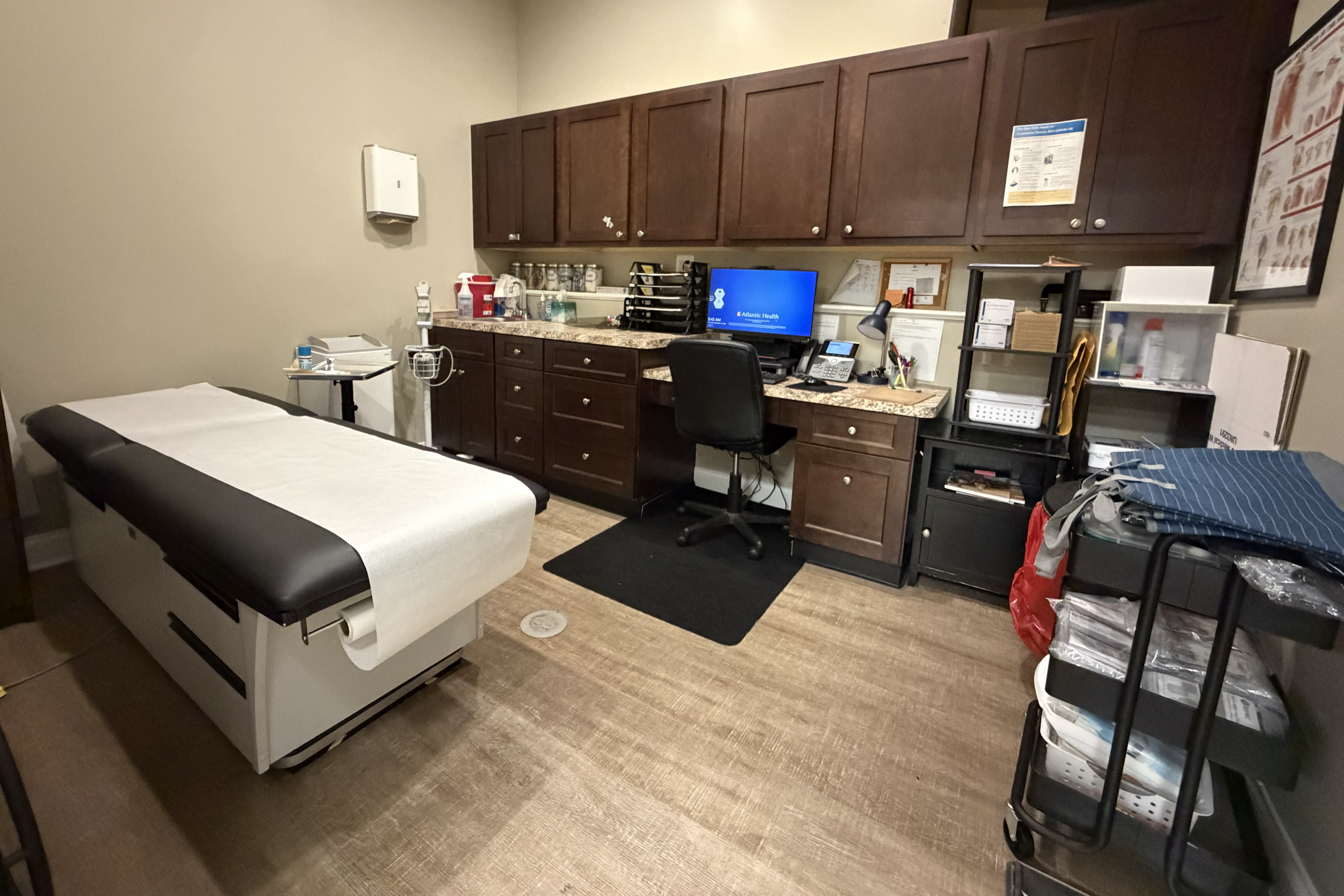 Medical room of the Bayville location of Thompson Healthcare & Sports Medicine.